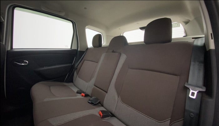 2021 Renault Duster RXZ CVT 1.3 TURBO, Petrol, Automatic, 13,282 km, Right Side Rear Door Cabin