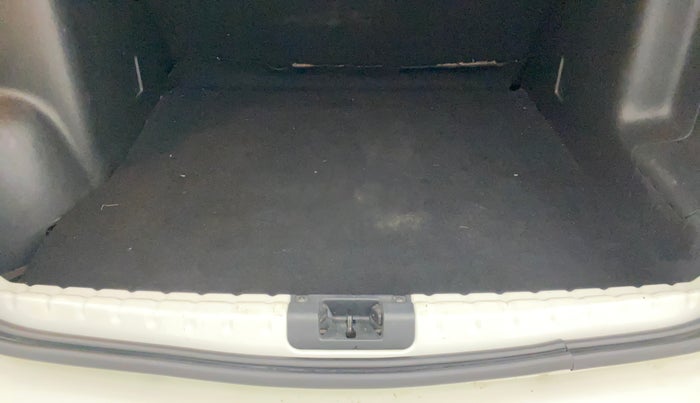 2021 Renault Duster RXZ CVT 1.3 TURBO, Petrol, Automatic, 13,282 km, Boot Inside