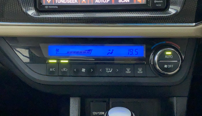 2014 Toyota Corolla Altis VL AT, Petrol, Automatic, 89,959 km, Automatic Climate Control