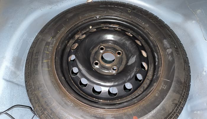 2015 Maruti Swift Dzire VXI, Petrol, Manual, 71,073 km, Spare Tyre