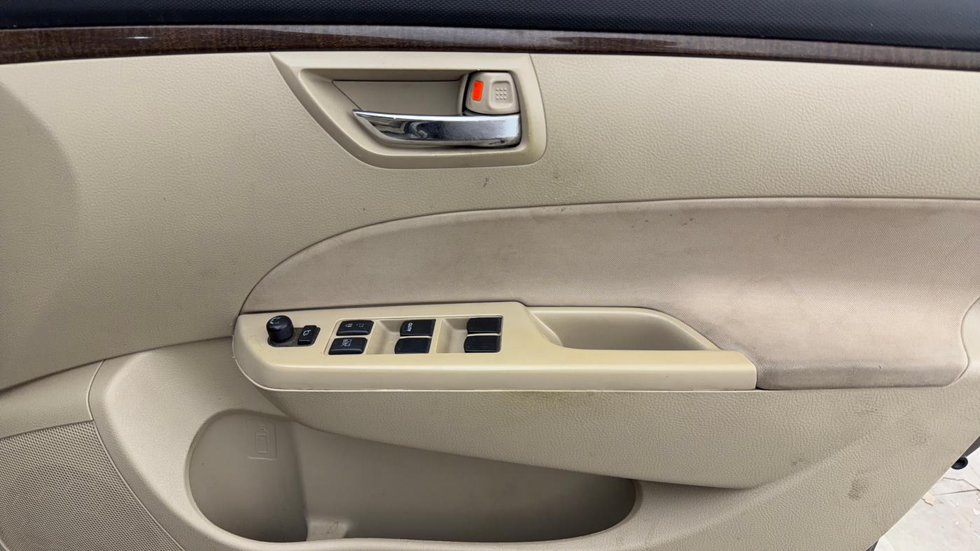 2015 Maruti Swift Dzire VXI, Petrol, Manual, 71,073 km, Driver Side Door Panels Control