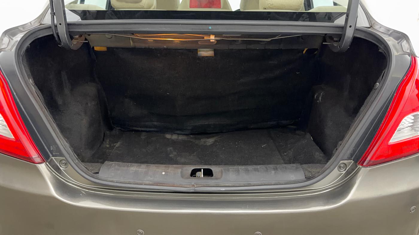 2015 Maruti Swift Dzire VXI, Petrol, Manual, 71,073 km, Boot Inside