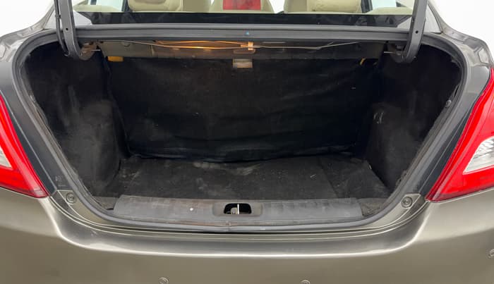 2015 Maruti Swift Dzire VXI, Petrol, Manual, 71,073 km, Boot Inside