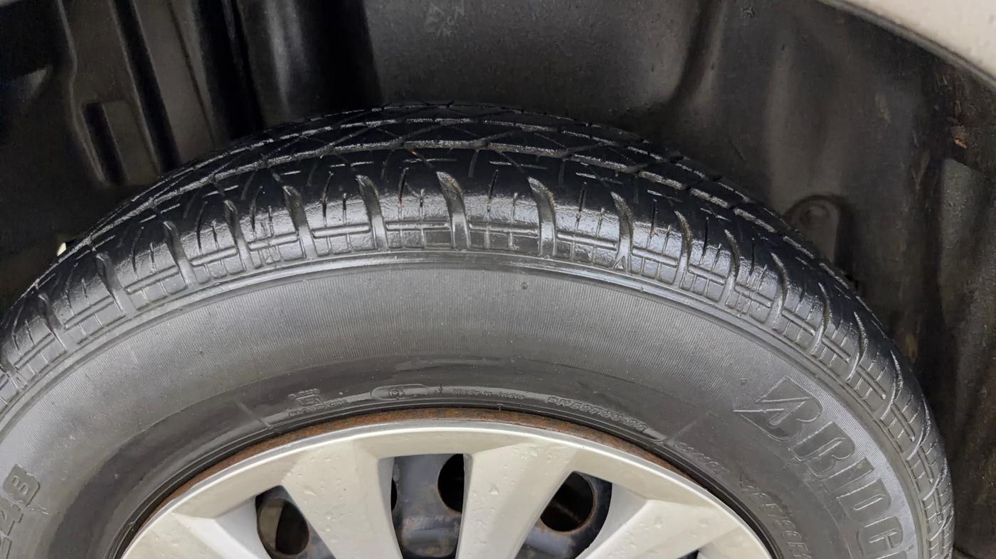 2015 Maruti Swift Dzire VXI, Petrol, Manual, 71,073 km, Right Rear Tyre Tread
