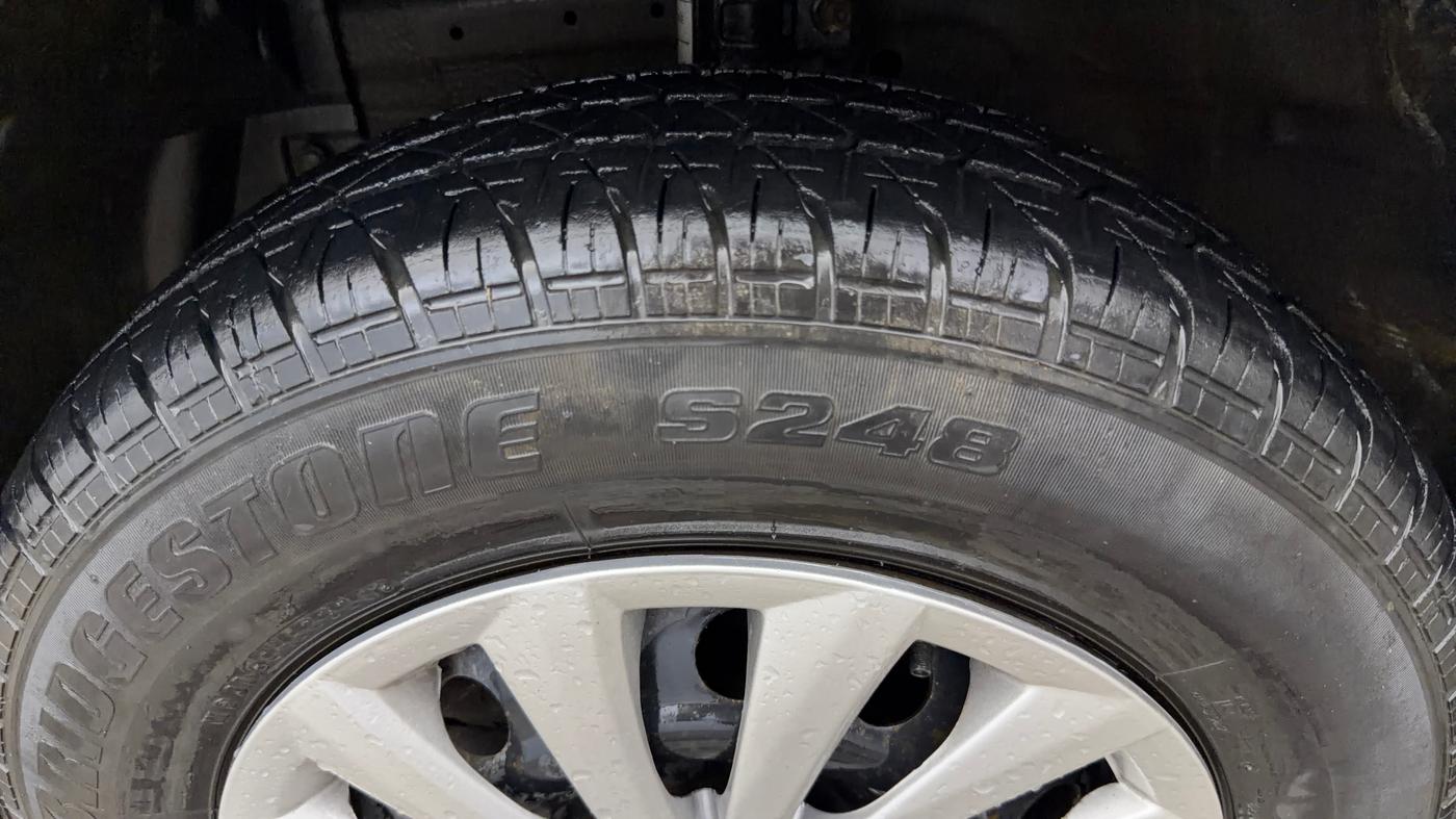 2015 Maruti Swift Dzire VXI, Petrol, Manual, 71,073 km, Left Front Tyre Tread