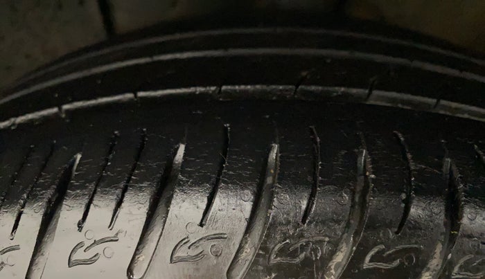 2019 Hyundai VENUE SX 1.0 TURBO, Petrol, Manual, 44,039 km, Left Front Tyre Tread
