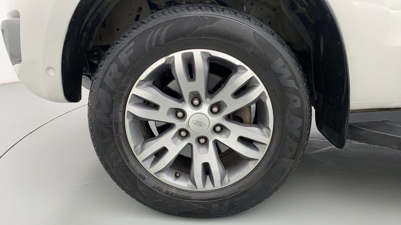 2017 Ford Endeavour 3.2l 4X4 AT Titanium, Diesel, Automatic, 39,662 km, Left Front Wheel