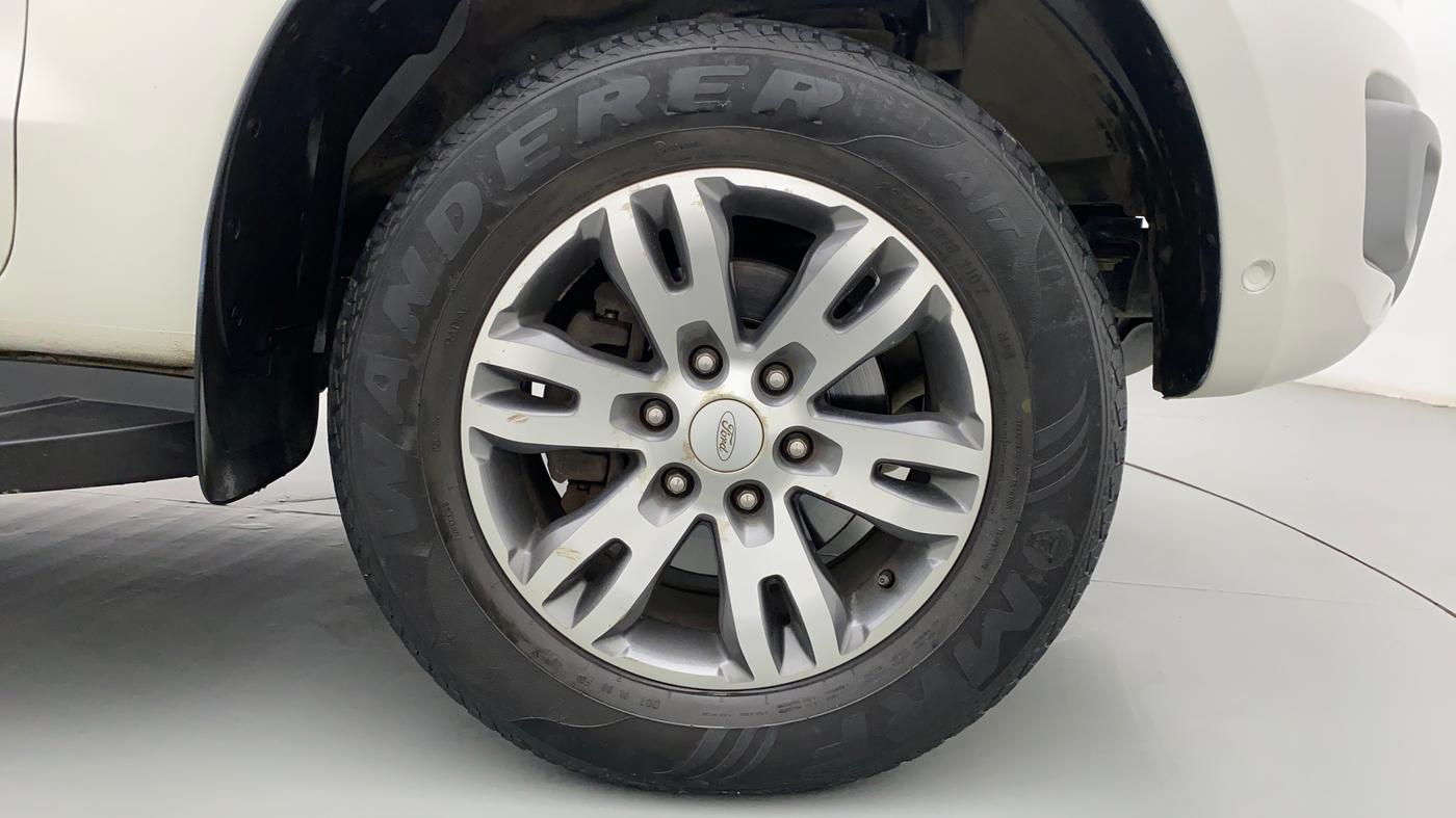 2017 Ford Endeavour 3.2l 4X4 AT Titanium, Diesel, Automatic, 39,662 km, Right Front Wheel