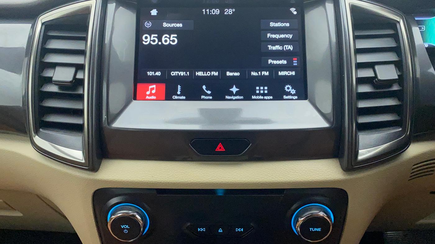 2017 Ford Endeavour 3.2l 4X4 AT Titanium, Diesel, Automatic, 39,662 km, Infotainment System