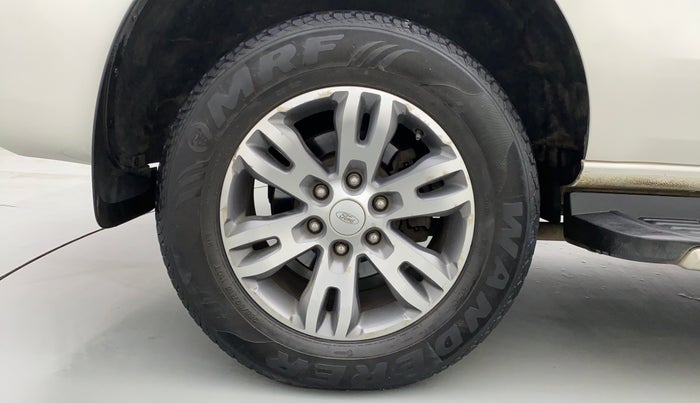 2017 Ford Endeavour 3.2l 4X4 AT Titanium, Diesel, Automatic, 39,662 km, Right Rear Wheel