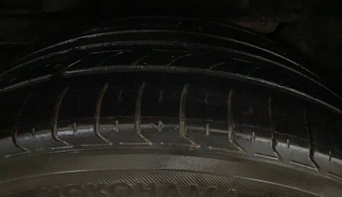 2017 Toyota Corolla Altis VL CVT PETROL, Petrol, Automatic, 99,623 km, Right Rear Tyre Tread