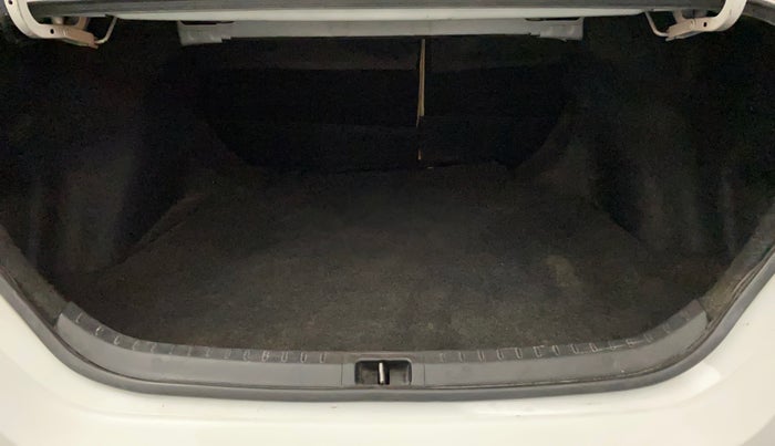 2017 Toyota Corolla Altis VL CVT PETROL, Petrol, Automatic, 99,623 km, Boot Inside