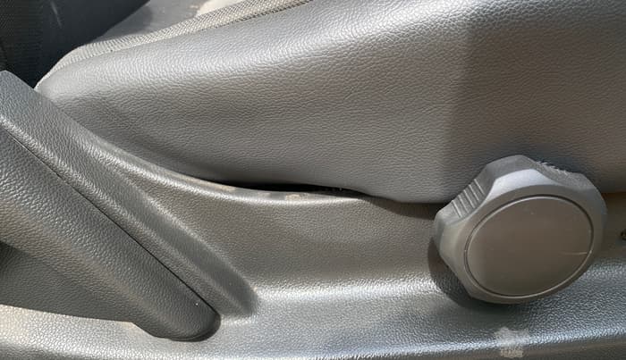 2013 Chevrolet Beat LT PETROL, Petrol, Manual, 78,198 km, Driver Side Adjustment Panel