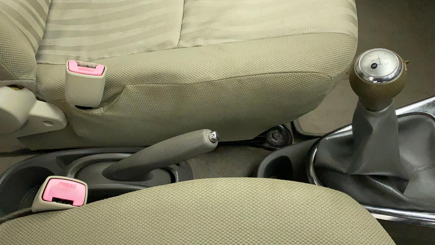 2015 Toyota Etios VX, Petrol, Manual, 14,512 km, Gear Lever
