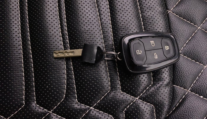 2021 Tata NEXON XZA PLUS SUNROOF PETROL, Petrol, Automatic, 21,426 km, Key Close Up