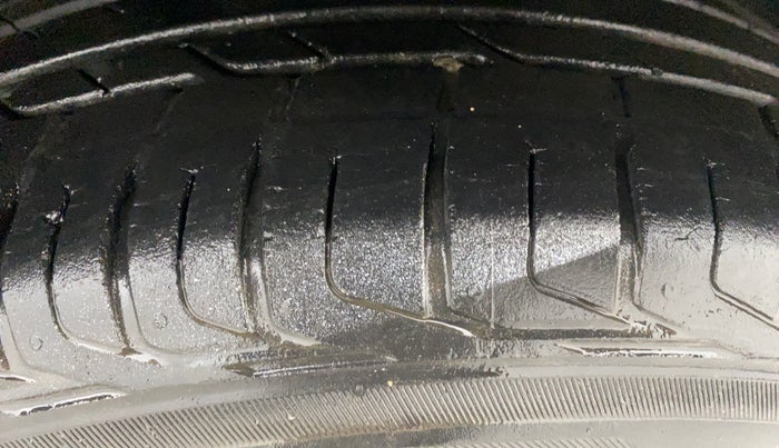 2021 Tata NEXON XZA PLUS SUNROOF PETROL, Petrol, Automatic, 21,426 km, Right Front Tyre Tread