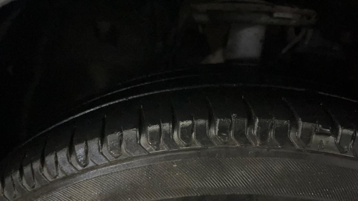 2022 Tata ALTROZ XE PETROL, Petrol, Manual, 46,027 km, Left Front Tyre Tread