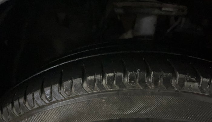 2022 Tata ALTROZ XE PETROL, Petrol, Manual, 45,892 km, Left Front Tyre Tread