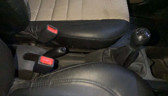 2013 Hyundai Eon MAGNA +, Petrol, Manual, 49,693 km, Gear Lever