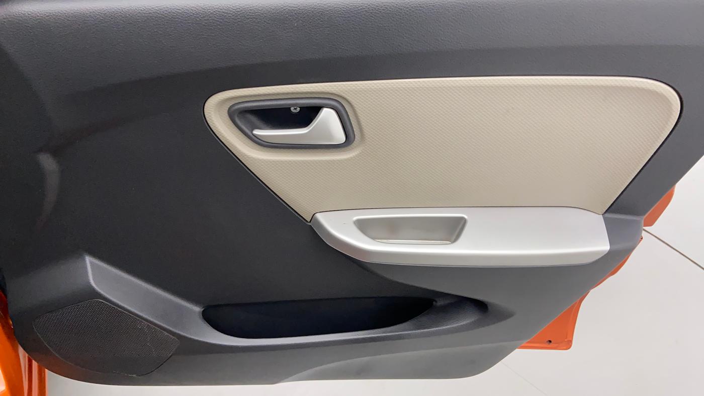2019 Maruti Alto K10 VXI P, Petrol, Manual, 15,225 km, Driver Side Door Panels Control
