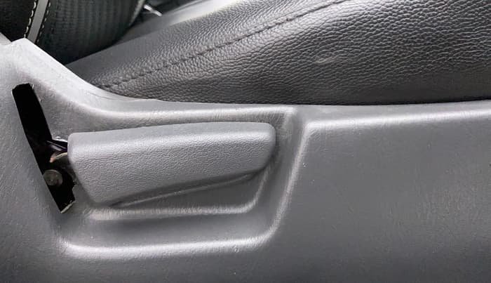 2019 Maruti Alto K10 VXI P, Petrol, Manual, 15,225 km, Driver Side Adjustment Panel