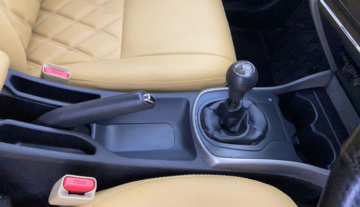 2016 Honda City 1.5L I-VTEC V MT, Petrol, Manual, 72,075 km, Gear Lever