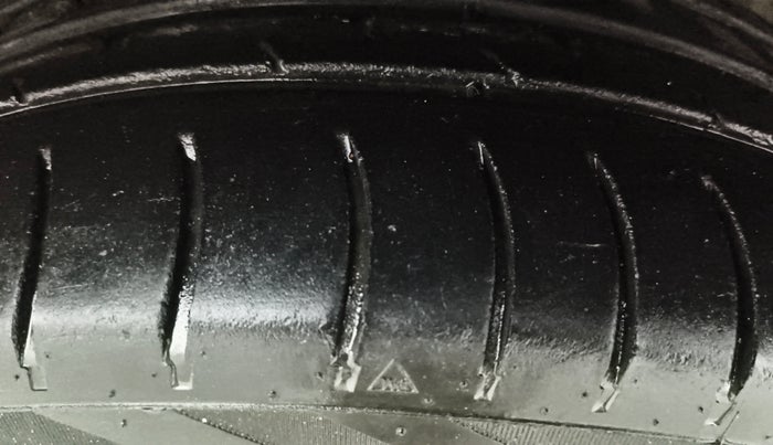 2015 Honda Amaze 1.5L I-DTEC S, Diesel, Manual, 97,633 km, Left Front Tyre Tread