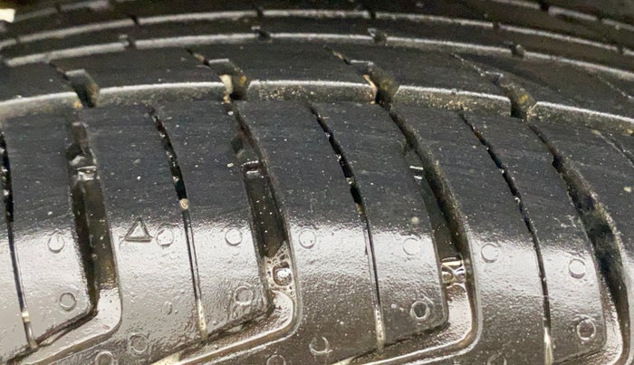 2012 Maruti Wagon R 1.0 VXI, Petrol, Manual, 35,921 km, Right Rear Tyre Tread