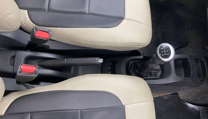 2012 Maruti Wagon R 1.0 VXI, Petrol, Manual, 35,921 km, Gear Lever