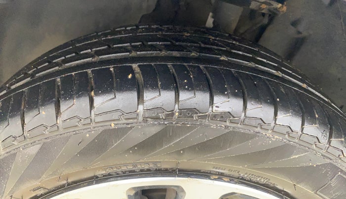 2023 Tata ALTROZ XZ PETROL, Petrol, Manual, 12,091 km, Left Front Tyre Tread