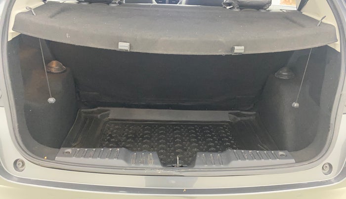 2023 Tata ALTROZ XZ PETROL, Petrol, Manual, 12,091 km, Boot Inside