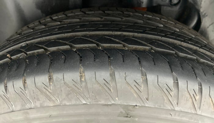 2022 Tata Safari XT+2.0 KRYOTEC, Diesel, Manual, 6,192 km, Right Rear Tyre Tread