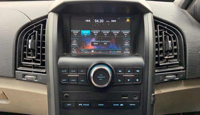 2015 Mahindra XUV500 W8, Diesel, Manual, 1,01,670 km, Infotainment System