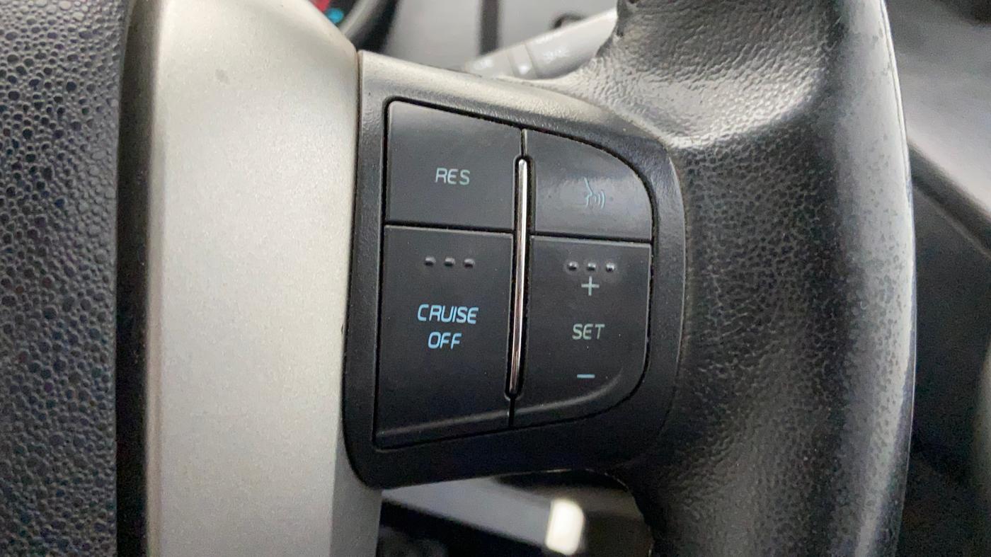 2015 Mahindra XUV500 W8, Diesel, Manual, 1,01,670 km, Adaptive Cruise Control