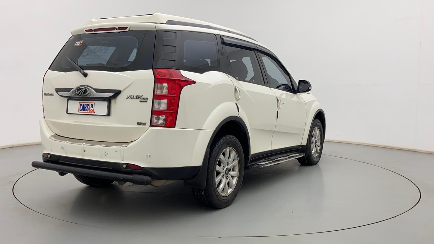 2015 Mahindra XUV500 W8, Diesel, Manual, 1,01,670 km, Right Back Diagonal