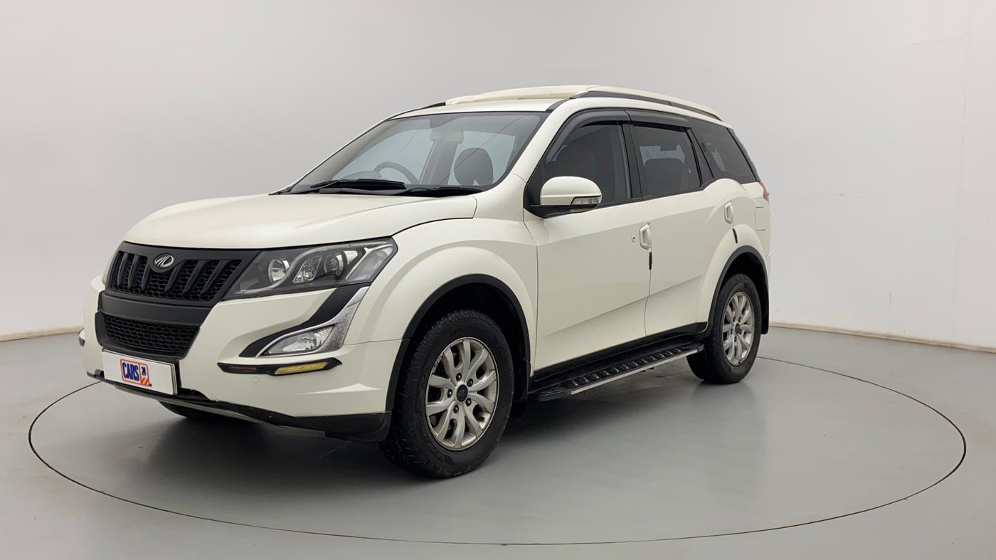 2015 Mahindra XUV500 W8, Diesel, Manual, 1,01,670 km, Left Front Diagonal