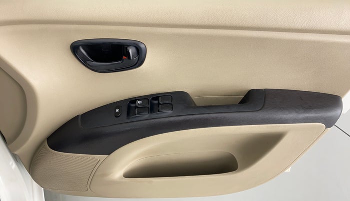 2014 Hyundai i10 MAGNA 1.1 IRDE2, Petrol, Manual, 92,441 km, Driver Side Door Panels Control