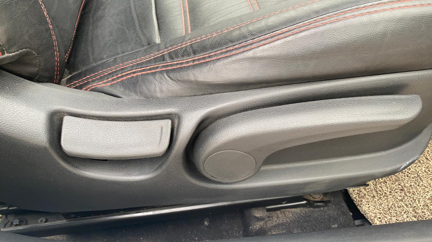 2018 Hyundai Verna 1.4 EX PETROL, Petrol, Manual, 79,069 km, Driver Side Adjustment Panel