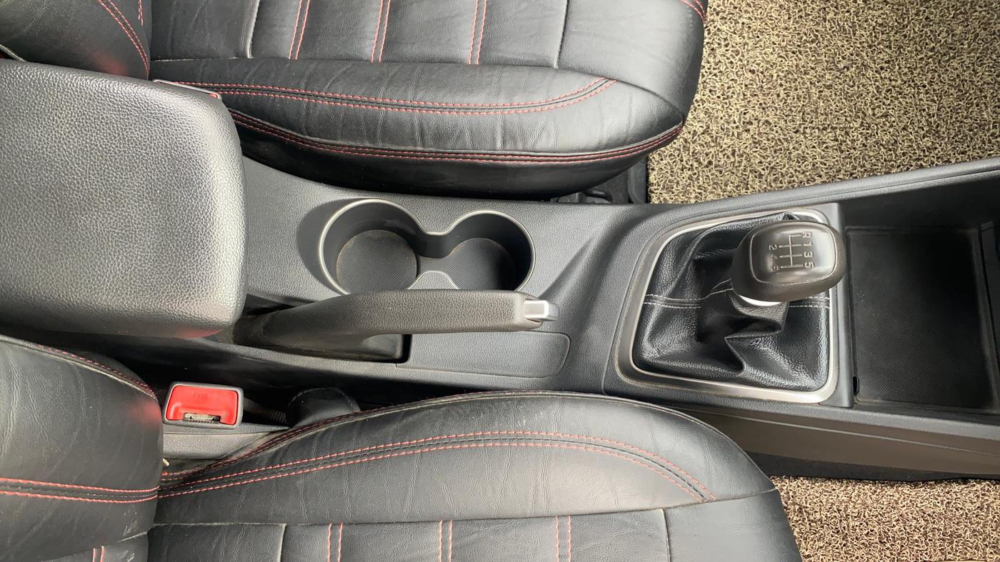 2018 Hyundai Verna 1.4 EX PETROL, Petrol, Manual, 79,069 km, Gear Lever