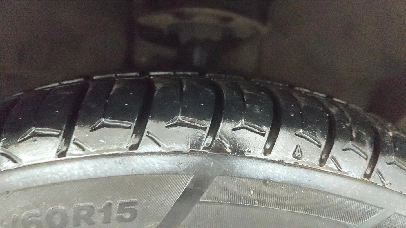 2018 Ford FREESTYLE TITANIUM 1.2 PETROL, Petrol, Manual, 64,811 km, Right Front Tyre Tread