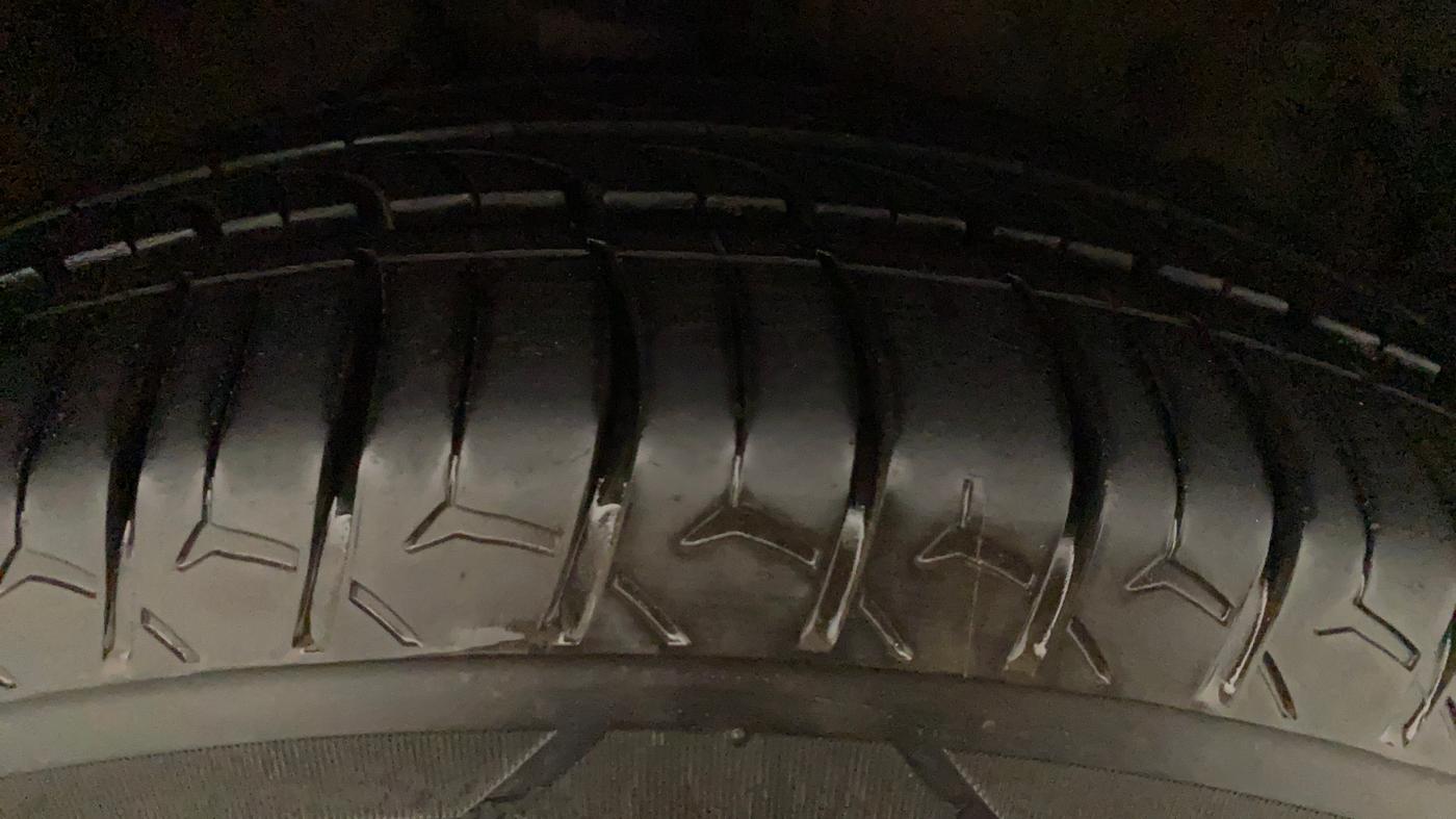 2017 Hyundai Verna 1.4 VTVT, CNG, Manual, 1,05,216 km, Left Front Tyre Tread
