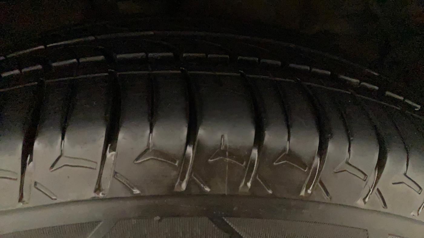 2017 Hyundai Verna 1.4 VTVT, CNG, Manual, 1,05,216 km, Right Front Tyre Tread