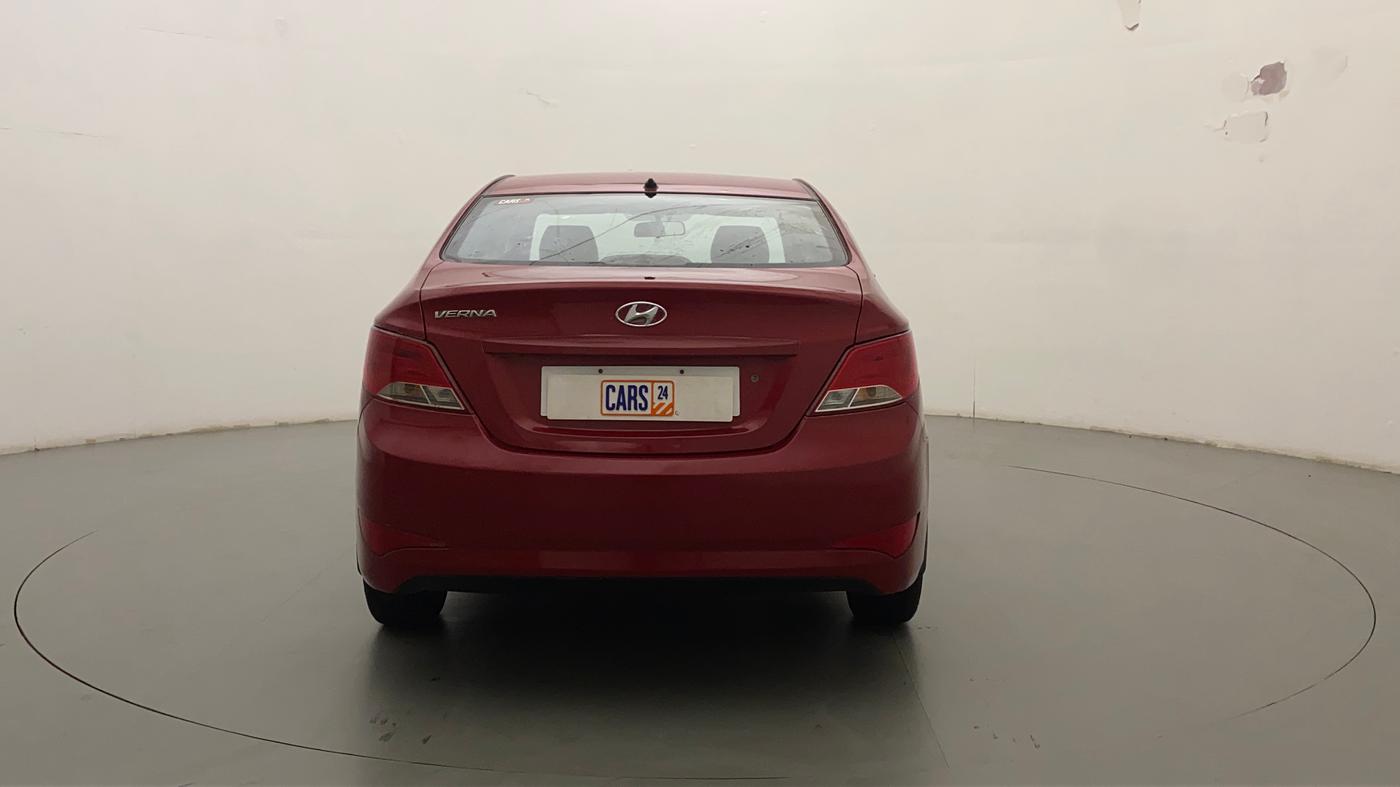 2017 Hyundai Verna 1.4 VTVT, CNG, Manual, 1,05,216 km, Back/Rear
