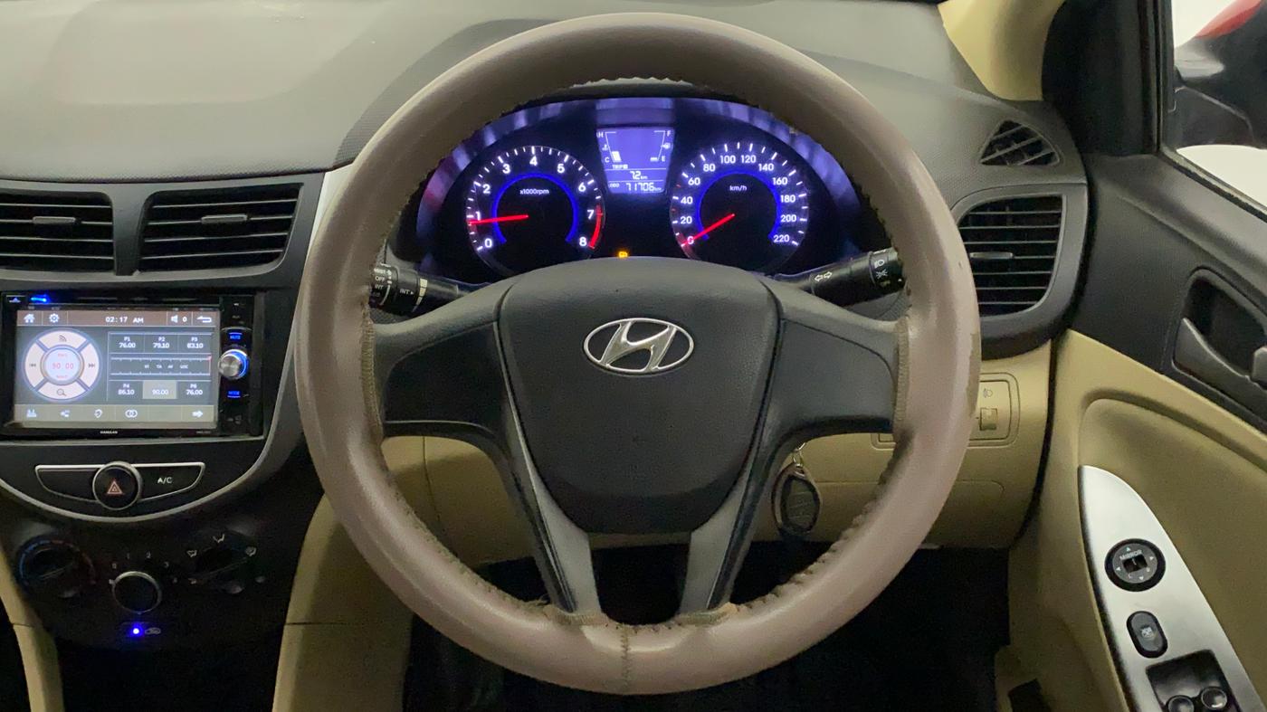 2017 Hyundai Verna 1.4 VTVT, CNG, Manual, 1,05,216 km, Steering Wheel Close Up