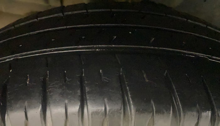 2021 Maruti Ertiga ZXI SHVS, Petrol, Manual, 30,368 km, Right Rear Tyre Tread