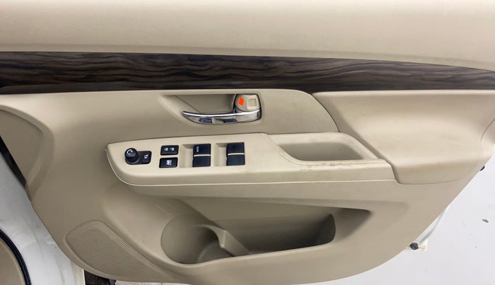 2021 Maruti Ertiga ZXI SHVS, Petrol, Manual, 30,368 km, Driver Side Door Panels Control