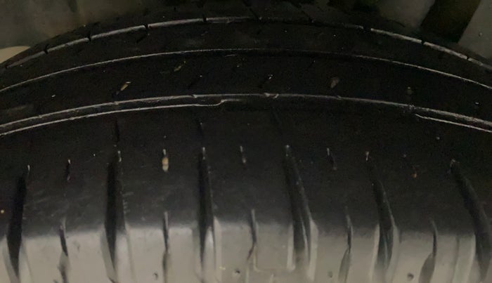2021 Maruti Ertiga ZXI SHVS, Petrol, Manual, 30,368 km, Left Rear Tyre Tread