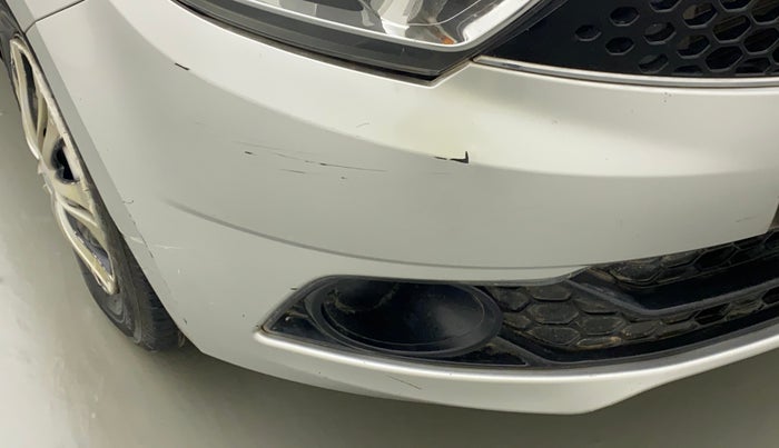 2017 Tata Tiago XE PETROL, Petrol, Manual, 1,19,094 km, Front bumper - Minor scratches