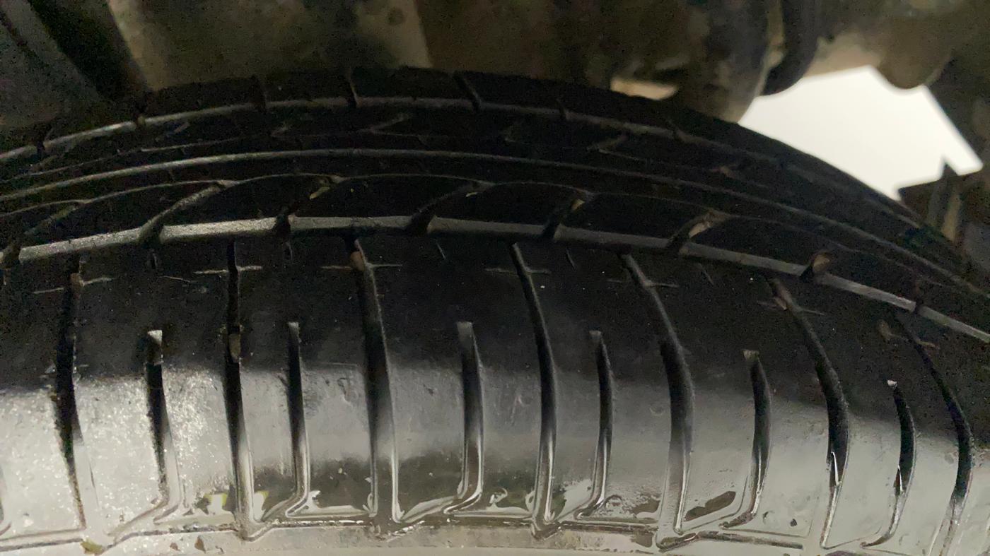 2017 Tata Tiago XE PETROL, Petrol, Manual, 1,19,101 km, Left Rear Tyre Tread