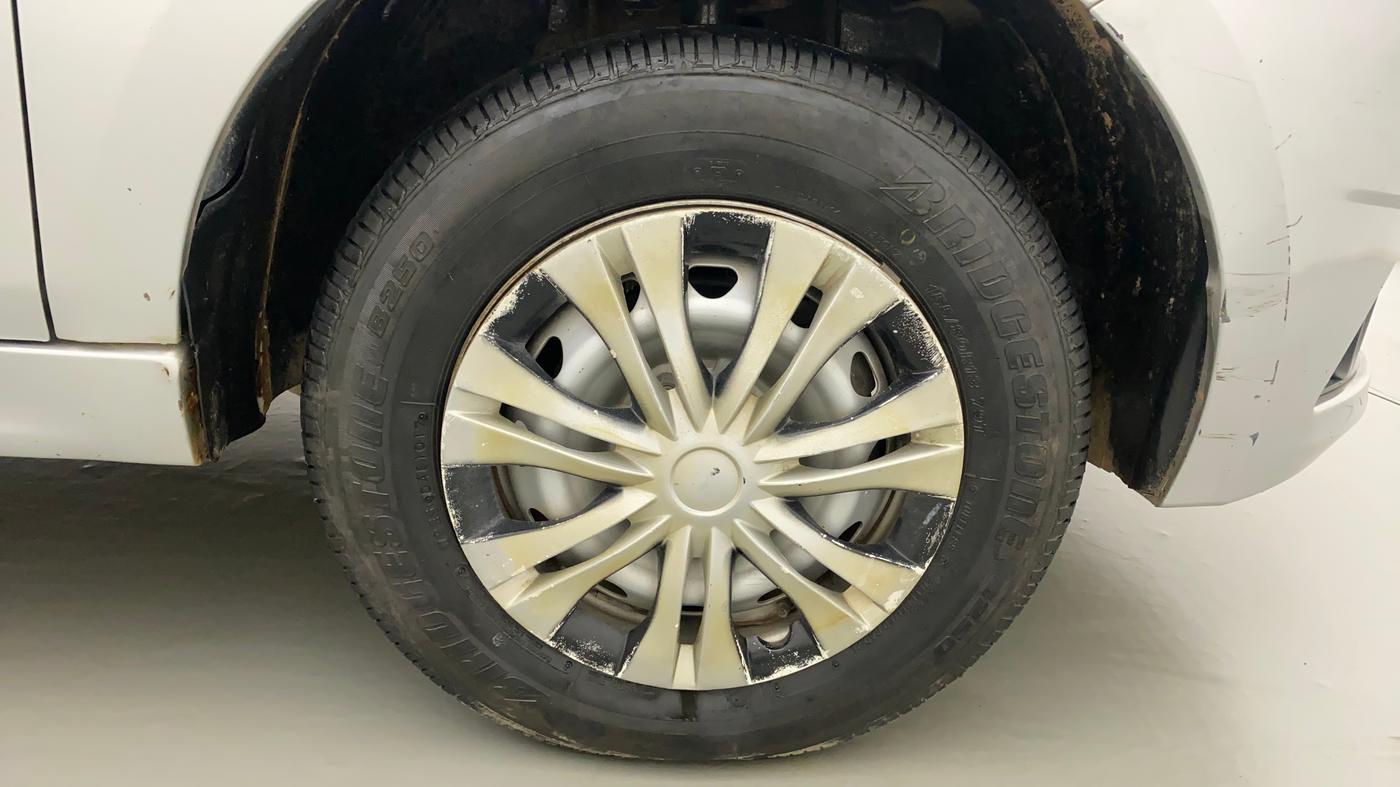 2017 Tata Tiago XE PETROL, Petrol, Manual, 1,19,101 km, Right Front Wheel